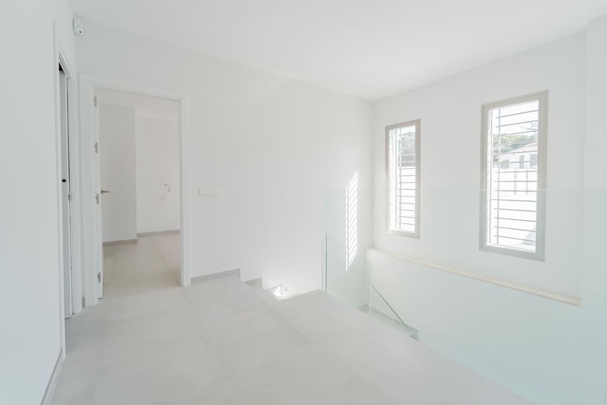 3 bedroom Villa for sale in Mijas with pool - € 2,300,000 (Ref: 10019384)