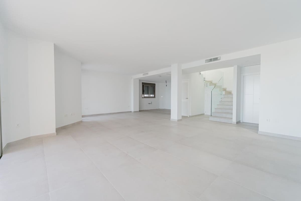 3 bedroom Villa for sale in Mijas with pool - € 2,300,000 (Ref: 10019384)