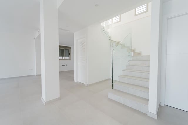 3 bedroom Villa for sale in Mijas with pool - € 2,300,000 (Ref: 10019384)
