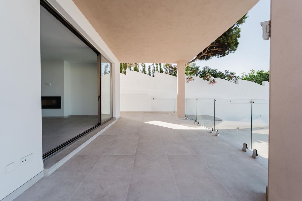 3 bedroom Villa for sale in Mijas with pool - € 2,300,000 (Ref: 10019384)