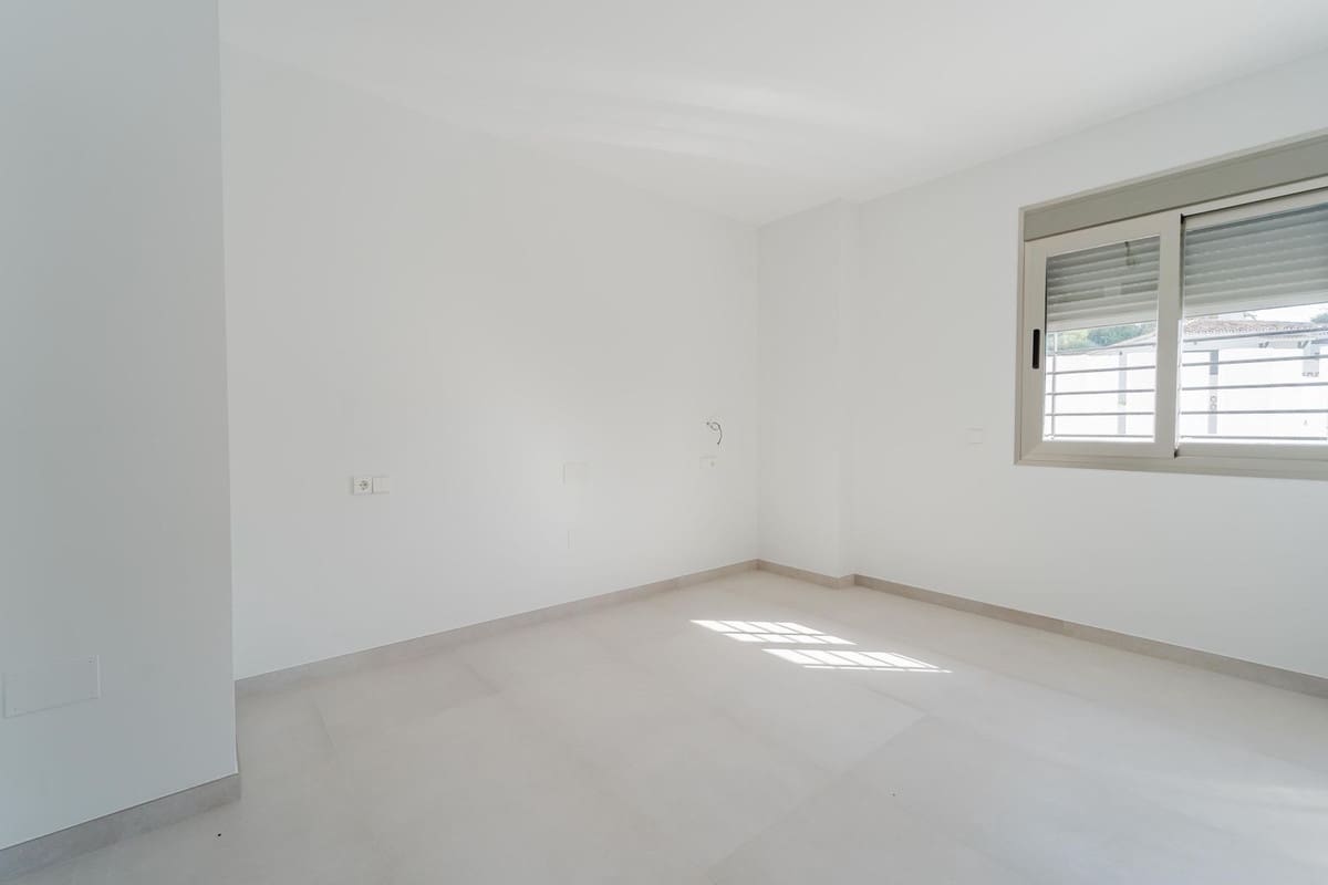 3 bedroom Villa for sale in Mijas with pool - € 2,300,000 (Ref: 10019384)