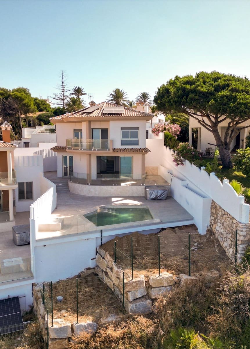 3 bedroom Villa for sale in Mijas with pool - € 2,300,000 (Ref: 10019384)