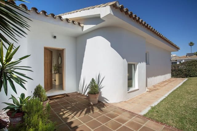 3 bedroom Villa for sale in Riviera del Sol, Mijas with pool garage - € 1,299,000 (Ref: 10019387)