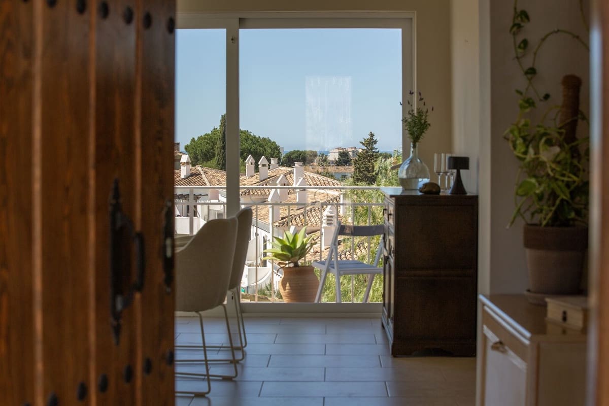 3 bedroom Villa for sale in Riviera del Sol with pool garage - € 1,299,000 (Ref: 10019387)