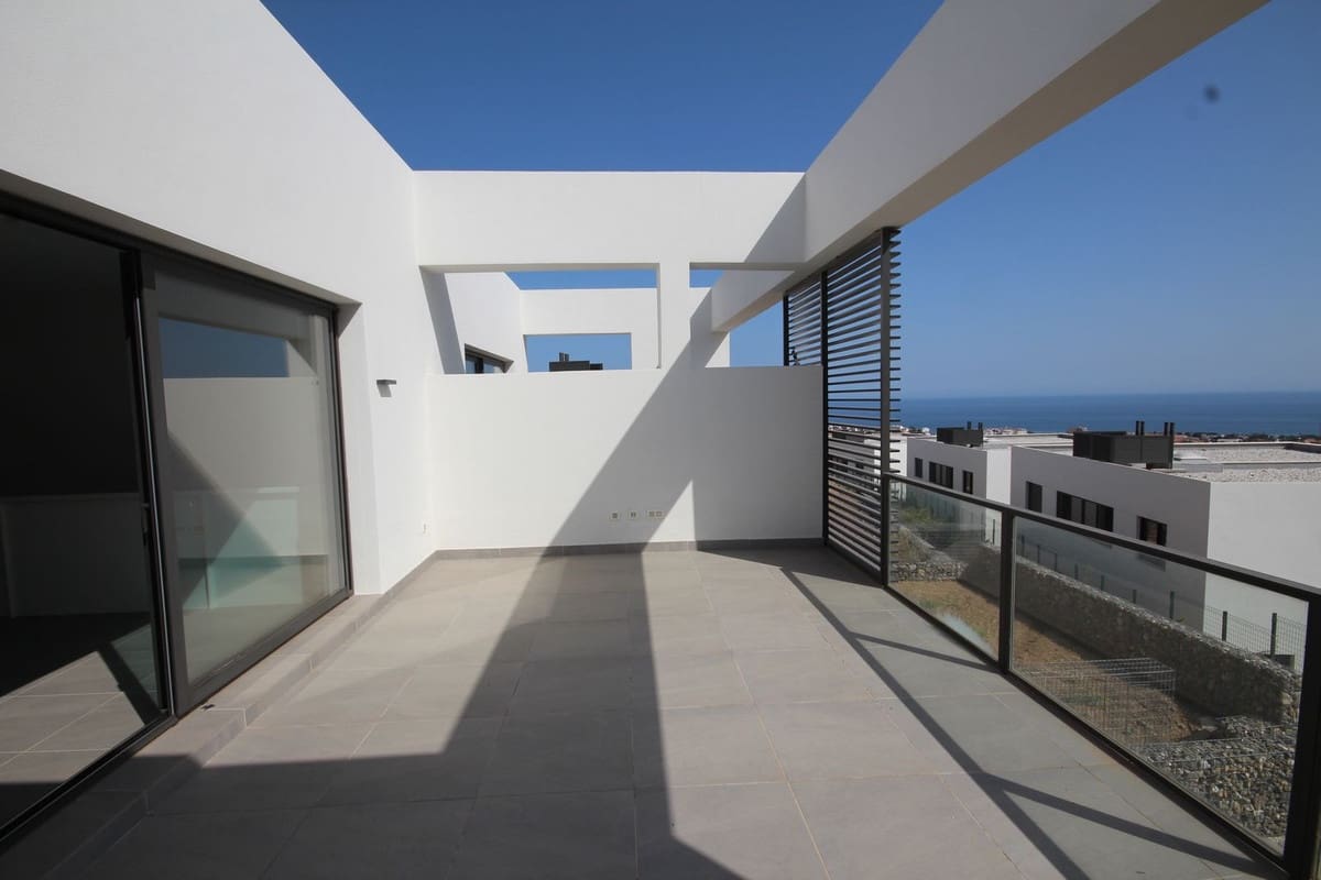 Pareado de 3 habitaciones en Riviera del Sol en venta con piscina - 599.000 € (Ref: 10019388)
