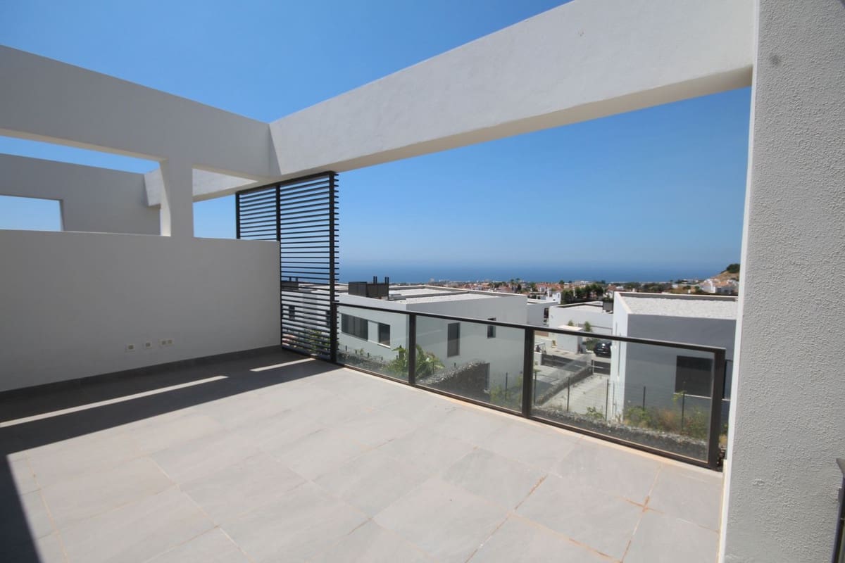 Pareado de 3 habitaciones en Riviera del Sol en venta con piscina - 599.000 € (Ref: 10019388)