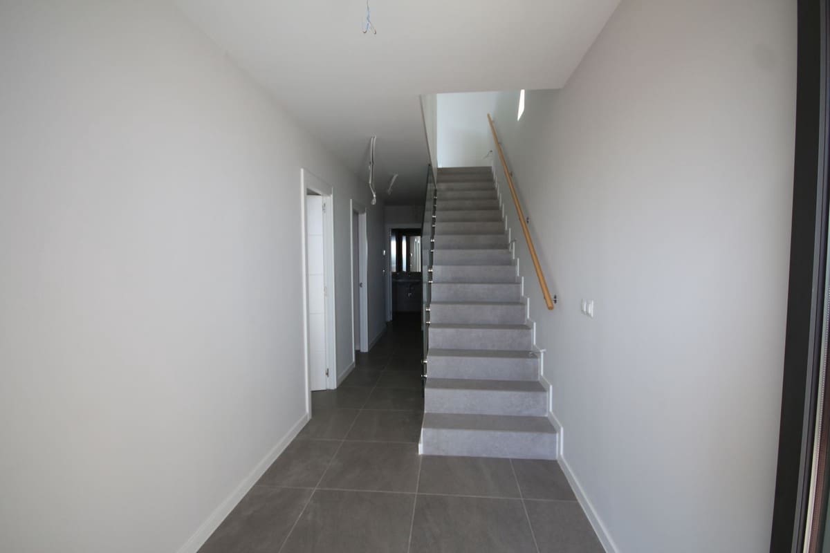 Pareado de 3 habitaciones en Riviera del Sol en venta con piscina - 599.000 € (Ref: 10019388)