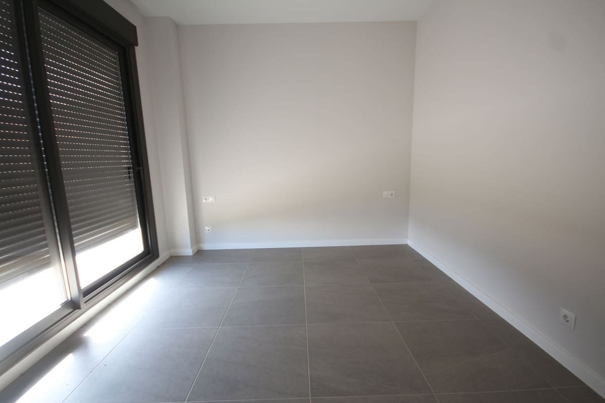Pareado de 3 habitaciones en Riviera del Sol en venta con piscina - 599.000 € (Ref: 10019388)