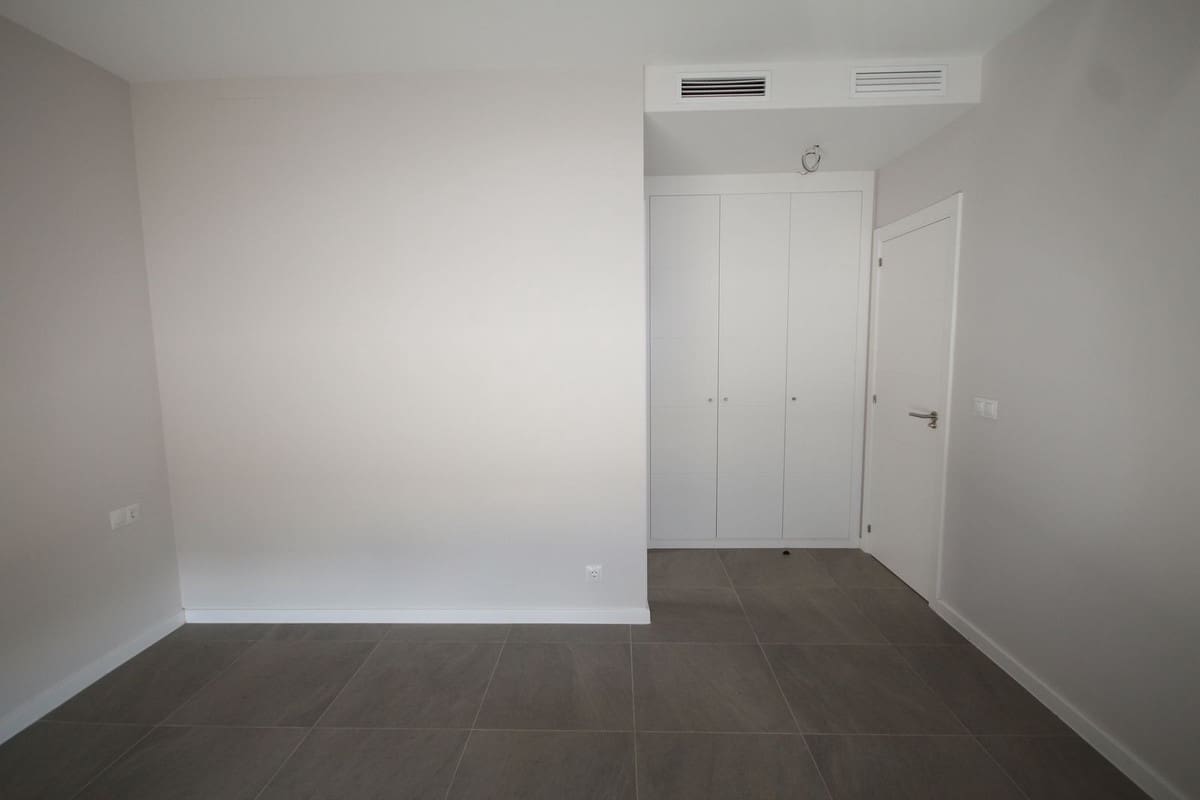 Pareado de 3 habitaciones en Riviera del Sol en venta con piscina - 599.000 € (Ref: 10019388)