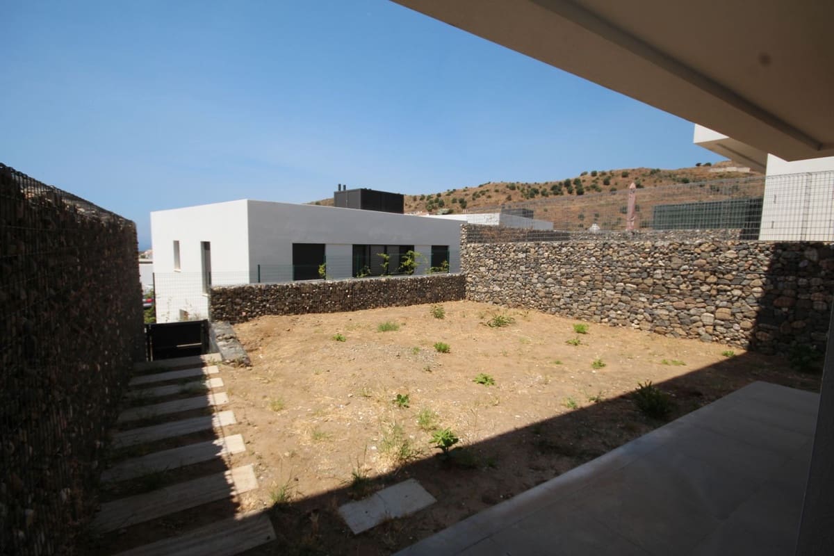 Pareado de 3 habitaciones en Riviera del Sol en venta con piscina - 599.000 € (Ref: 10019388)