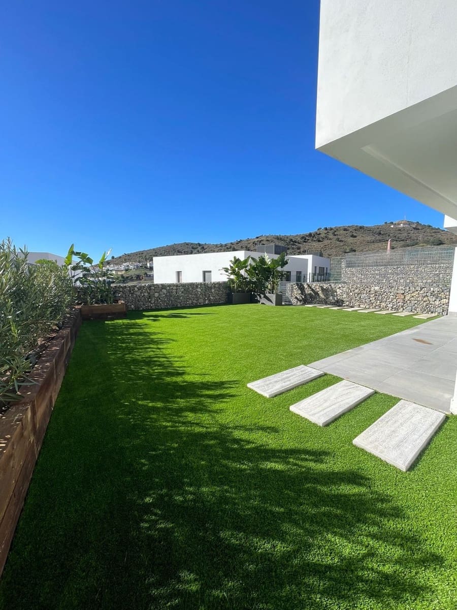 Pareado de 3 habitaciones en Riviera del Sol en venta con piscina - 599.000 € (Ref: 10019388)