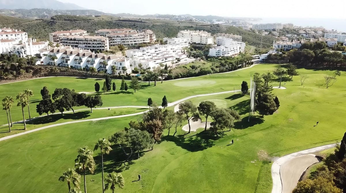 3 soverom Leilighet til salgs i Riviera del Sol med svømmebasseng garasje - € 619 000 (Ref: 10019389)