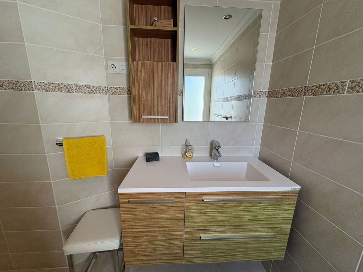 3 chambre Villa/Maison Semi-Mitoyenne à vendre à Miraflores avec piscine - 575 000 € (Ref: 10019390)