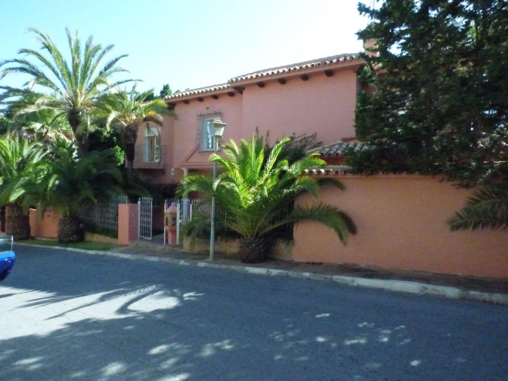 9 sovrum Villa till salu i Torrenueva med pool garage - 2 700 000 € (Ref: 10019391)