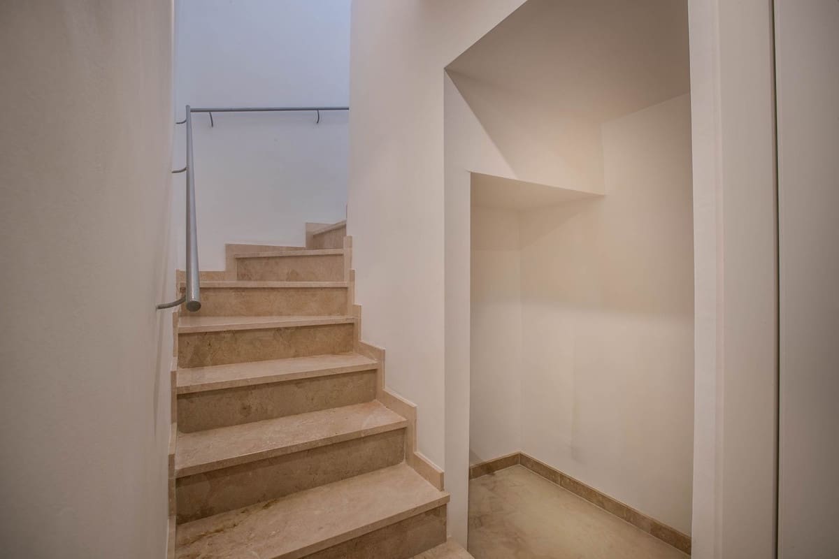 3 sypialnia Apartament na sprzedaż w Calahonda z basenem garażem - 1 150 000 € (Ref: 10019393)