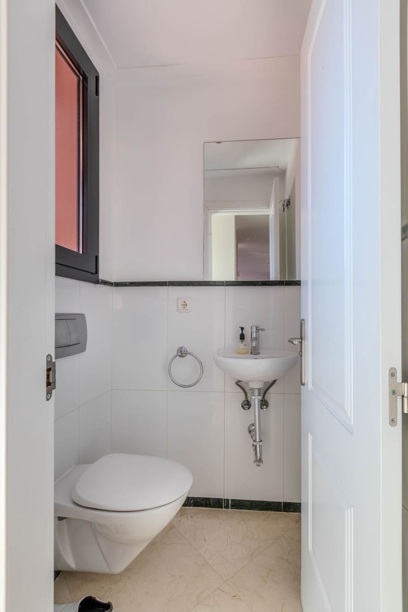 3 sypialnia Apartament na sprzedaż w Calahonda z basenem garażem - 1 150 000 € (Ref: 10019393)