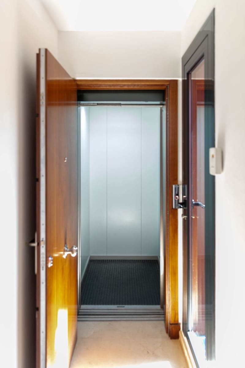 3 sypialnia Apartament na sprzedaż w Calahonda z basenem garażem - 1 150 000 € (Ref: 10019393)