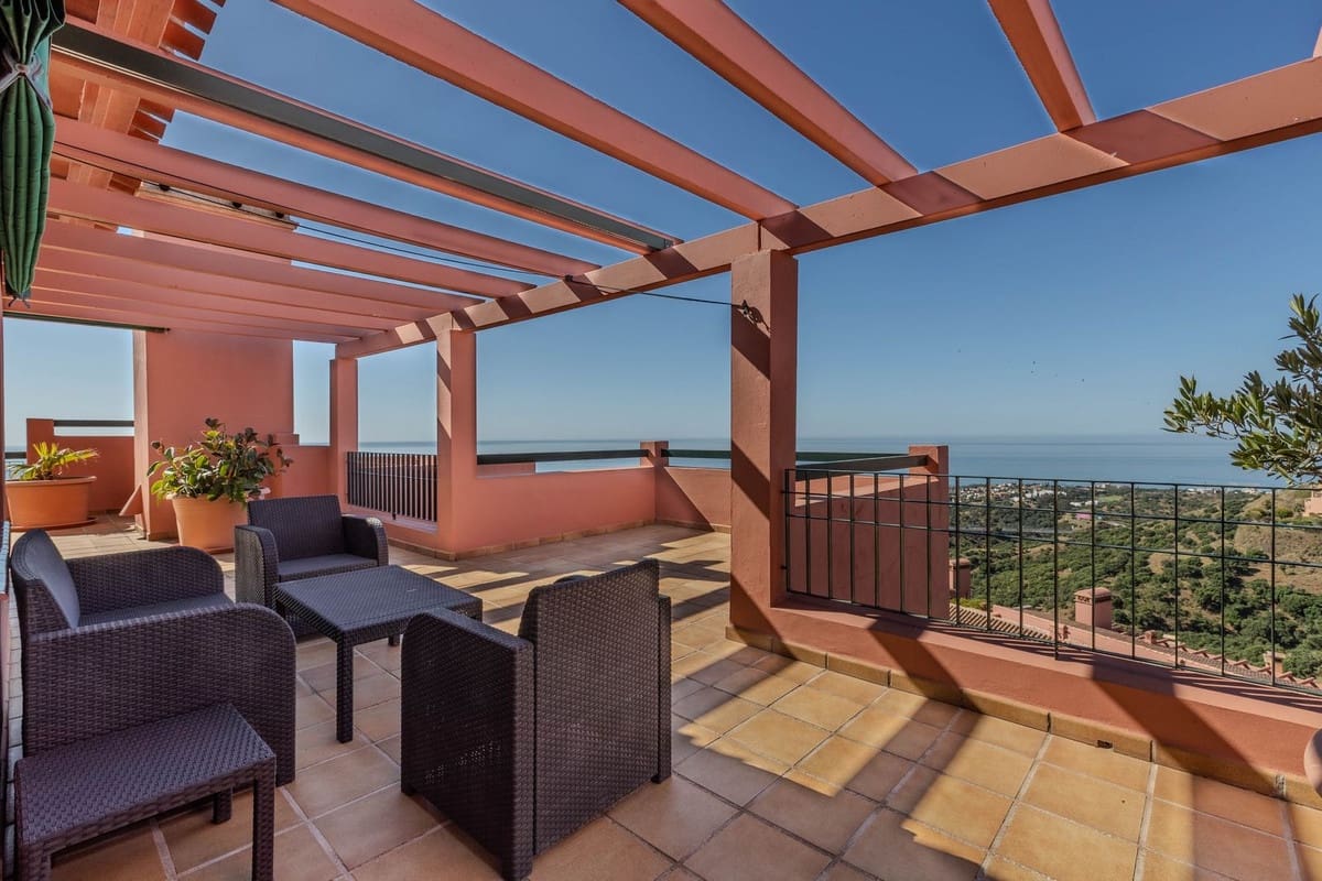 3 sypialnia Apartament na sprzedaż w Calahonda z basenem garażem - 1 150 000 € (Ref: 10019393)