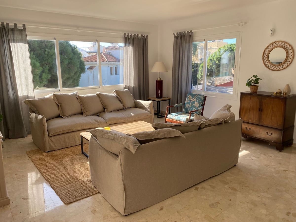 4 slaapkamer Villa te koop in Calahonda met zwembad - € 1.250.000 (Ref: 10019396)