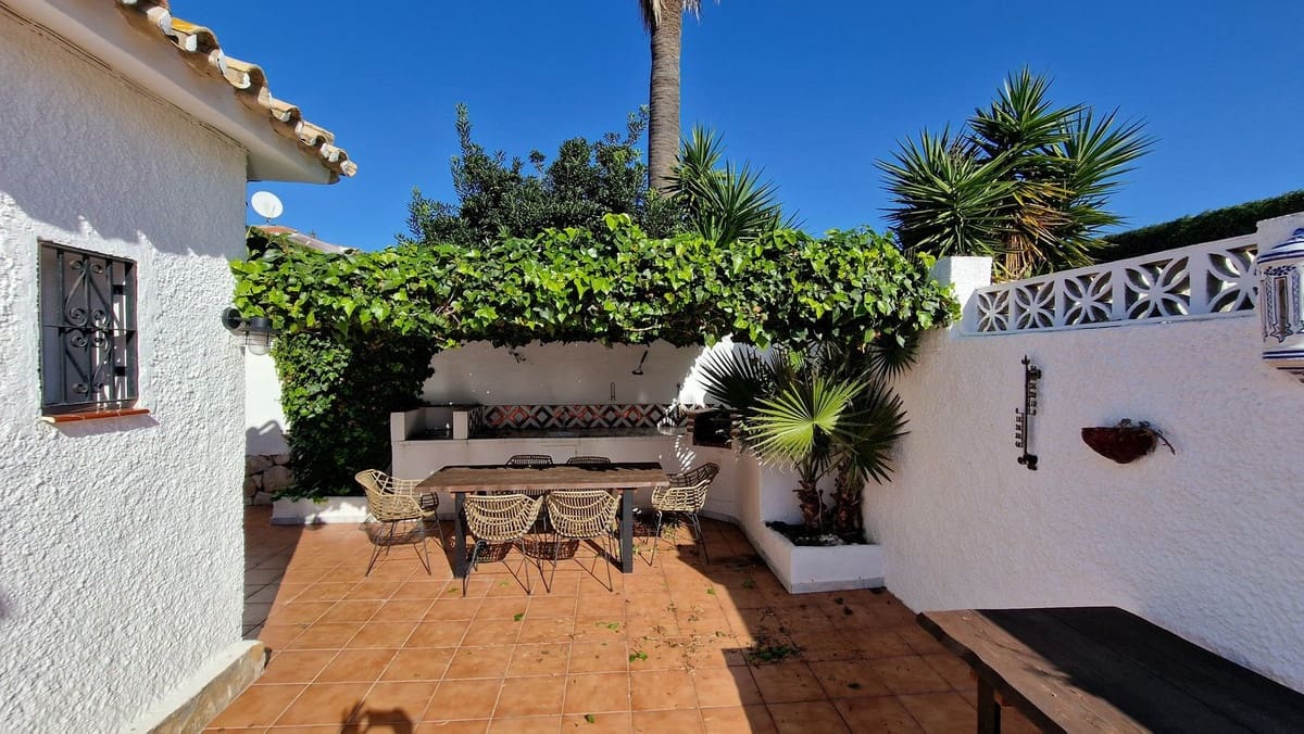 4 slaapkamer Villa te koop in Calahonda met zwembad - € 1.250.000 (Ref: 10019396)