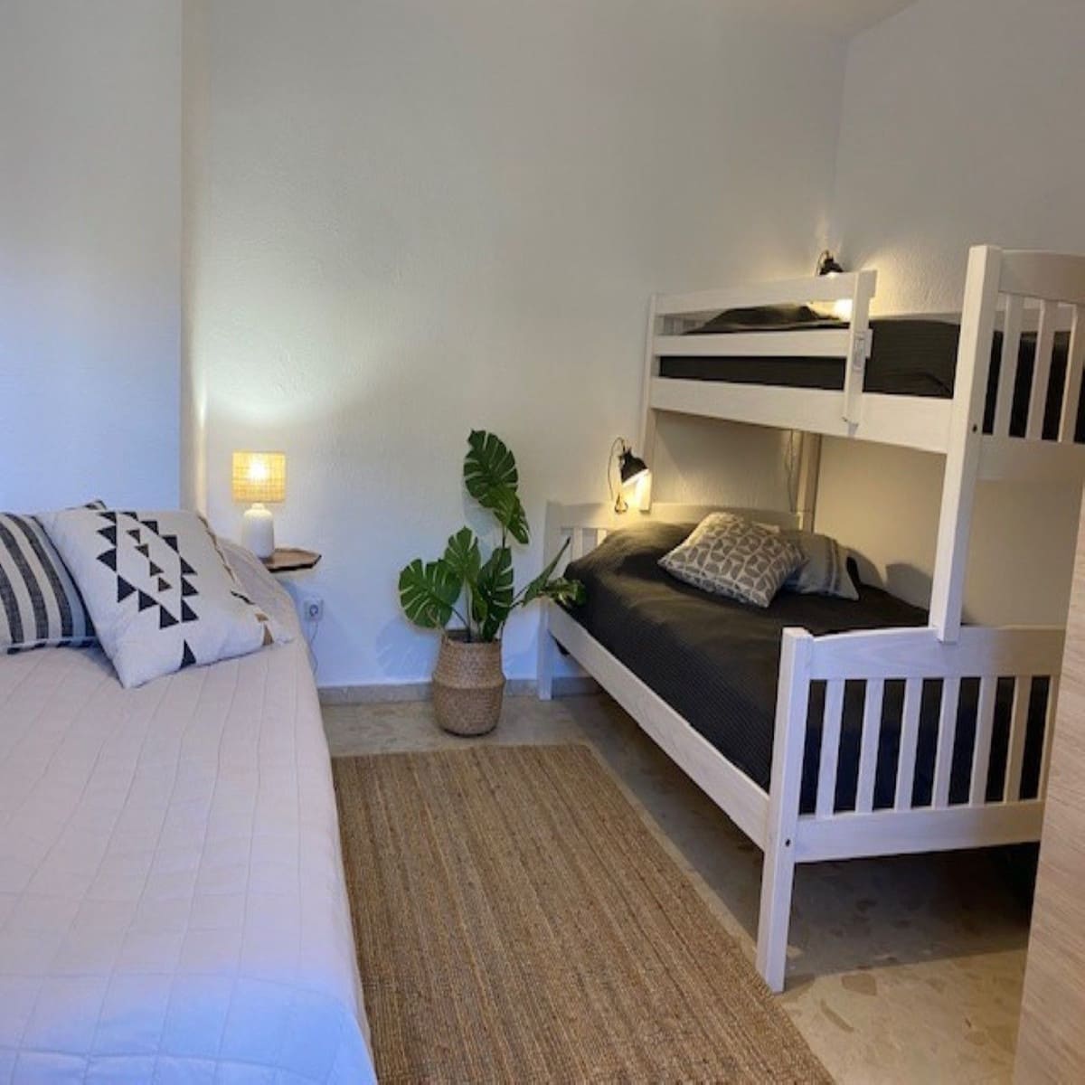 4 slaapkamer Villa te koop in Calahonda met zwembad - € 1.250.000 (Ref: 10019396)
