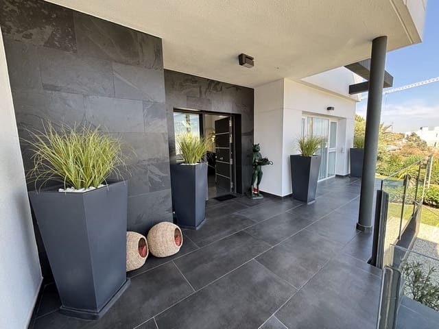 5 quarto Moradia para venda em La Cala Golf, Mijas com piscina garagem - 1 650 000 € (Ref: 10019398)