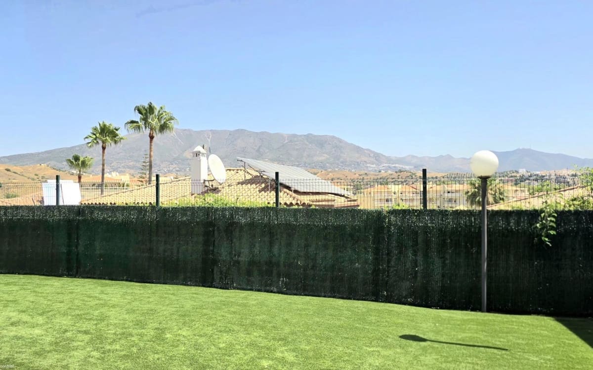 5 sovrum Villa till salu i La Cala Hills med pool - 895 000 € (Ref: 10019960)