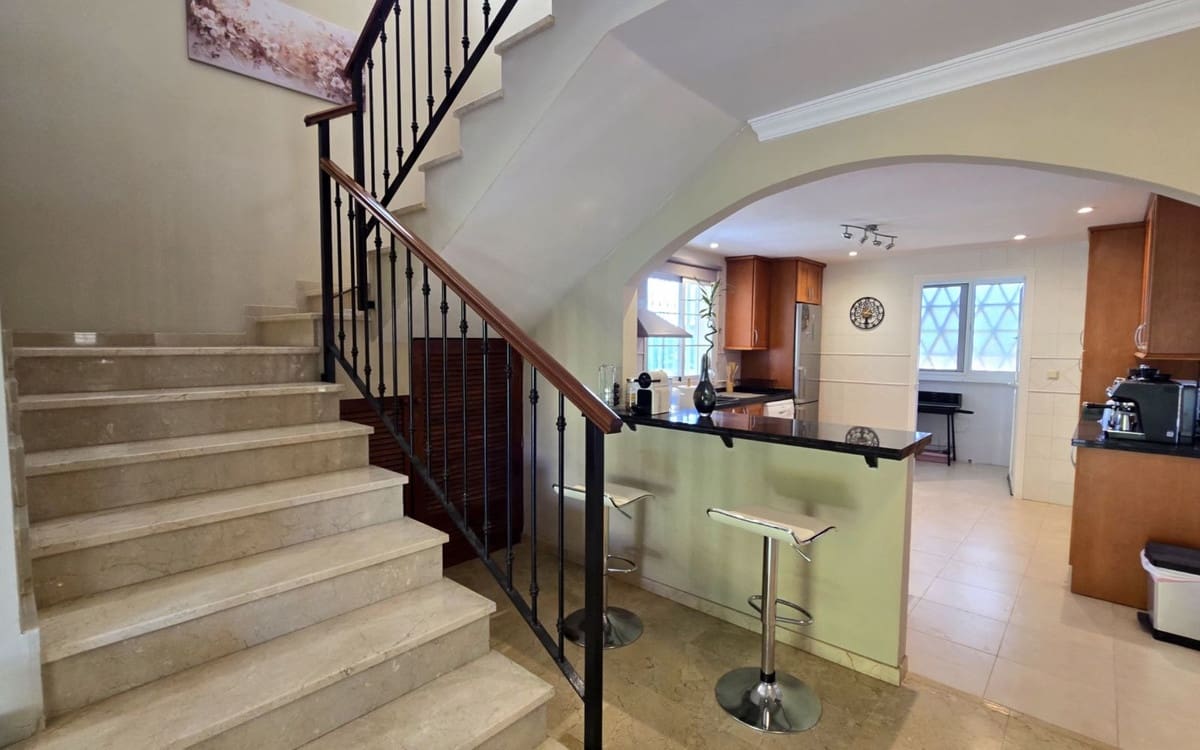 5 sovrum Villa till salu i La Cala Hills med pool - 895 000 € (Ref: 10019960)