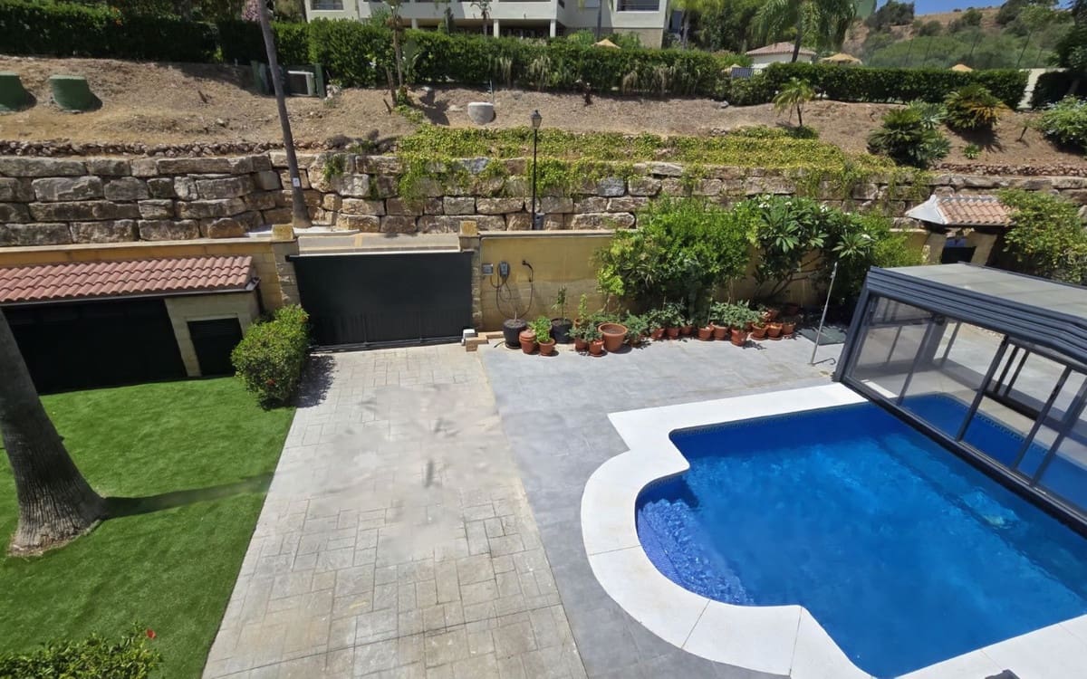 5 sovrum Villa till salu i La Cala Hills med pool - 895 000 € (Ref: 10019960)