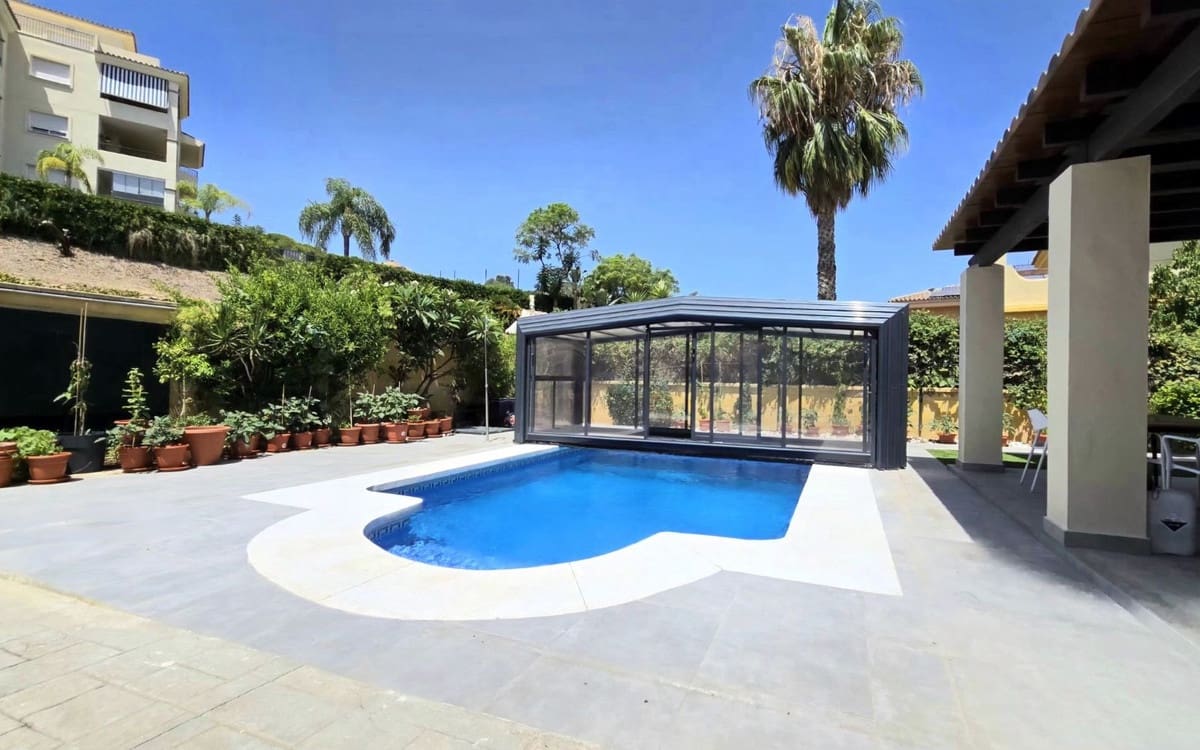 5 sovrum Villa till salu i La Cala Hills med pool - 895 000 € (Ref: 10019960)