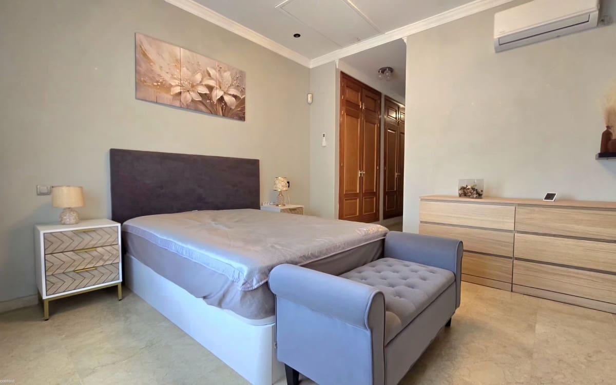 5 sovrum Villa till salu i La Cala Hills med pool - 895 000 € (Ref: 10019960)