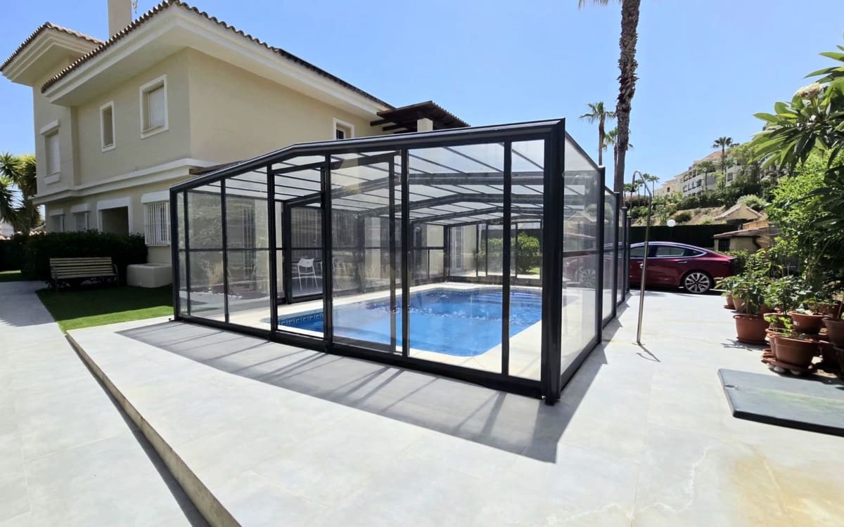 5 sovrum Villa till salu i La Cala Hills med pool - 895 000 € (Ref: 10019960)