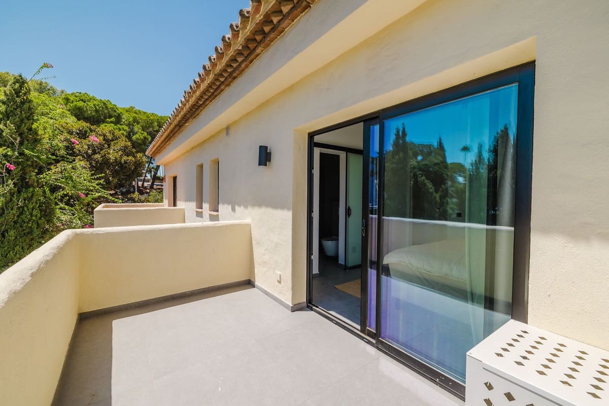 3 slaapkamer Huis te koop in Aloha Golf met zwembad - € 735.000 (Ref: 10019961)