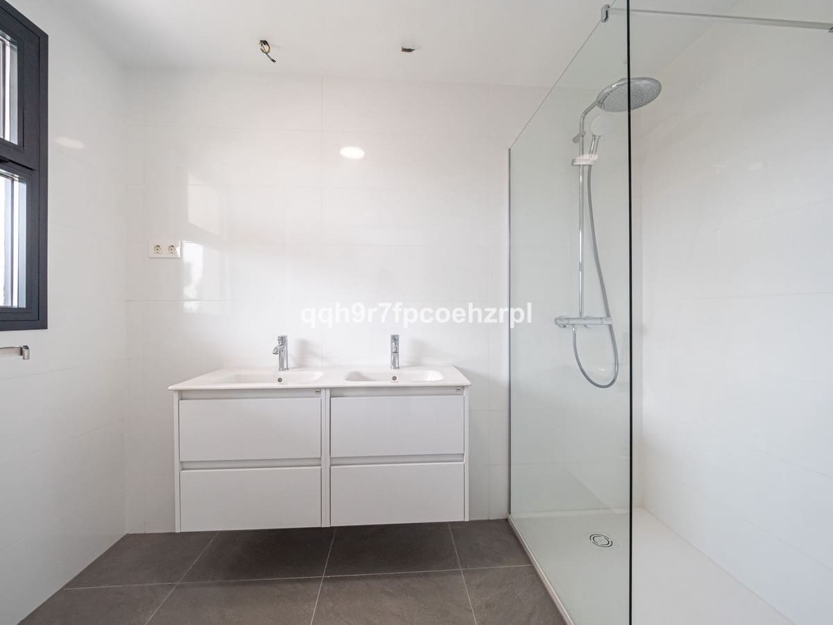 2 bedroom Apartment for sale in El Chaparral with pool garage - € 455,000 (Ref: 10019963)
