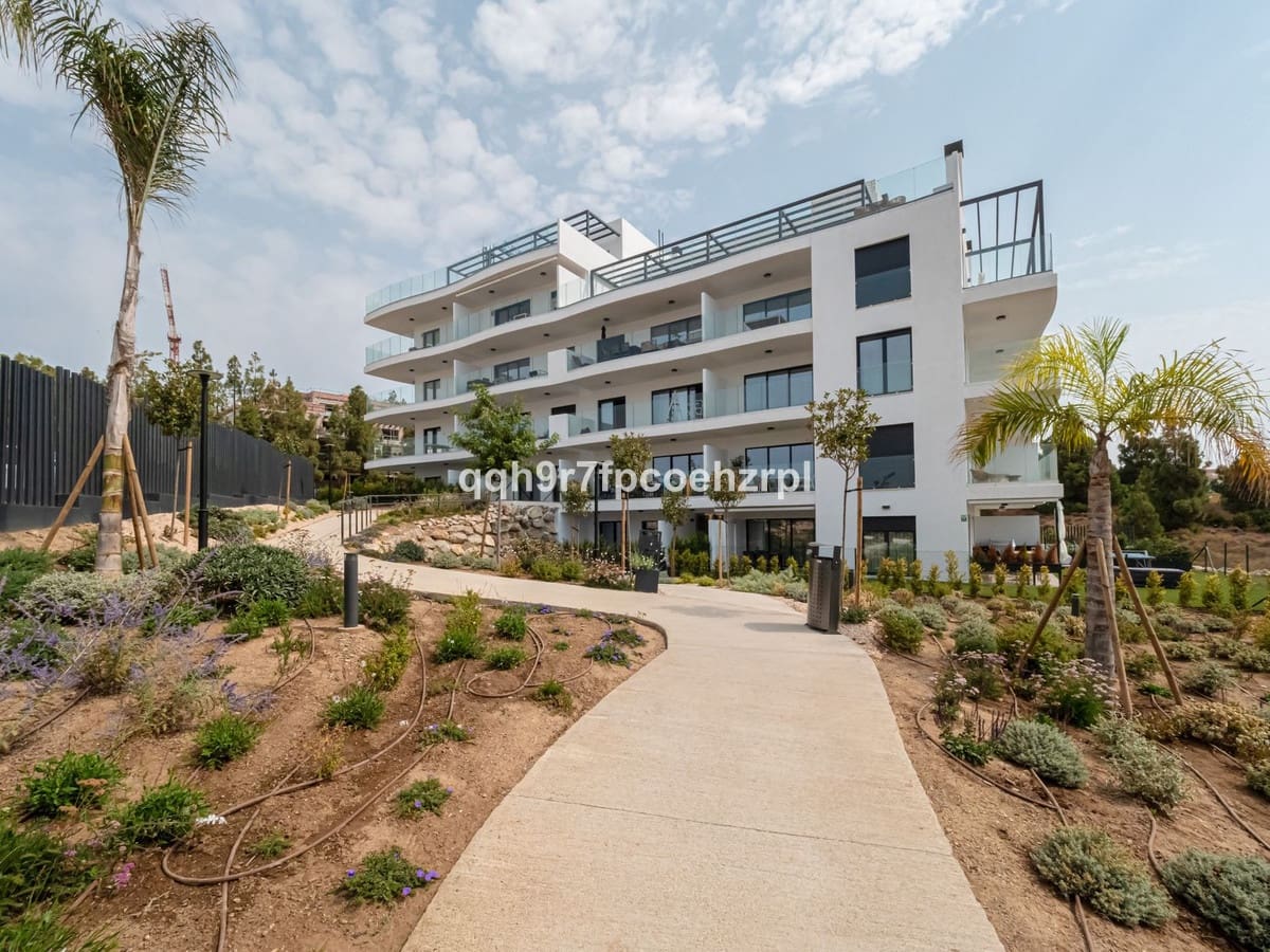 2 bedroom Apartment for sale in El Chaparral with pool garage - € 455,000 (Ref: 10019963)