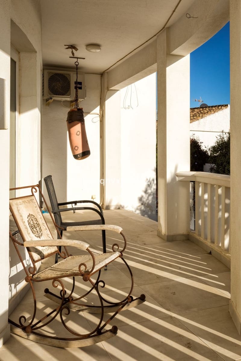 5 chambre Villa/Maison à vendre à El Chaparral avec piscine garage - 1 399 999 € (Ref: 10019964)