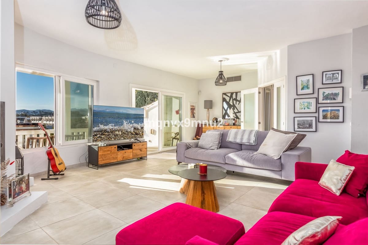 5 chambre Villa/Maison à vendre à El Chaparral avec piscine garage - 1 399 999 € (Ref: 10019964)