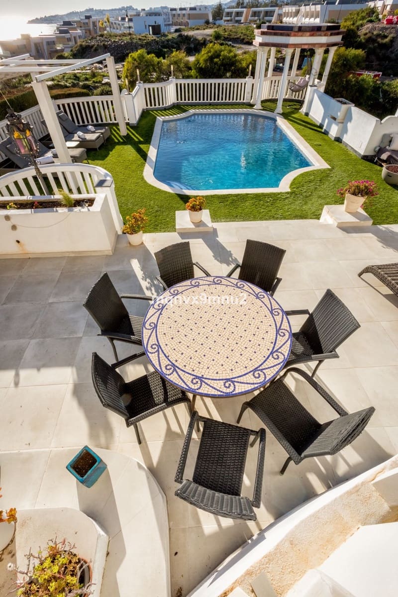 5 chambre Villa/Maison à vendre à El Chaparral avec piscine garage - 1 399 999 € (Ref: 10019964)