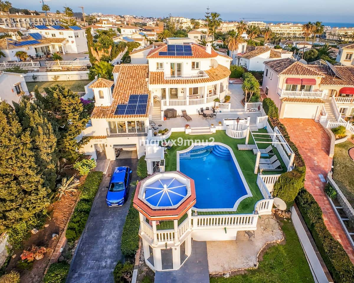 5 chambre Villa/Maison à vendre à El Chaparral avec piscine garage - 1 399 999 € (Ref: 10019964)