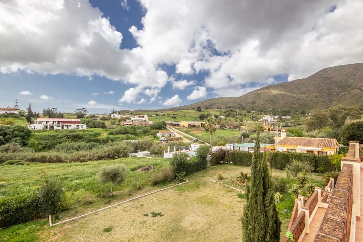 3 sypialnia Willa na sprzedaż w La Cala de Mijas z basenem - 880 000 € (Ref: 10019965)