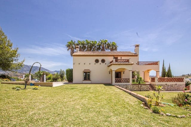 3 sypialnia Willa na sprzedaż w La Cala de Mijas, Mijas z basenem - 880 000 € (Ref: 10019965)