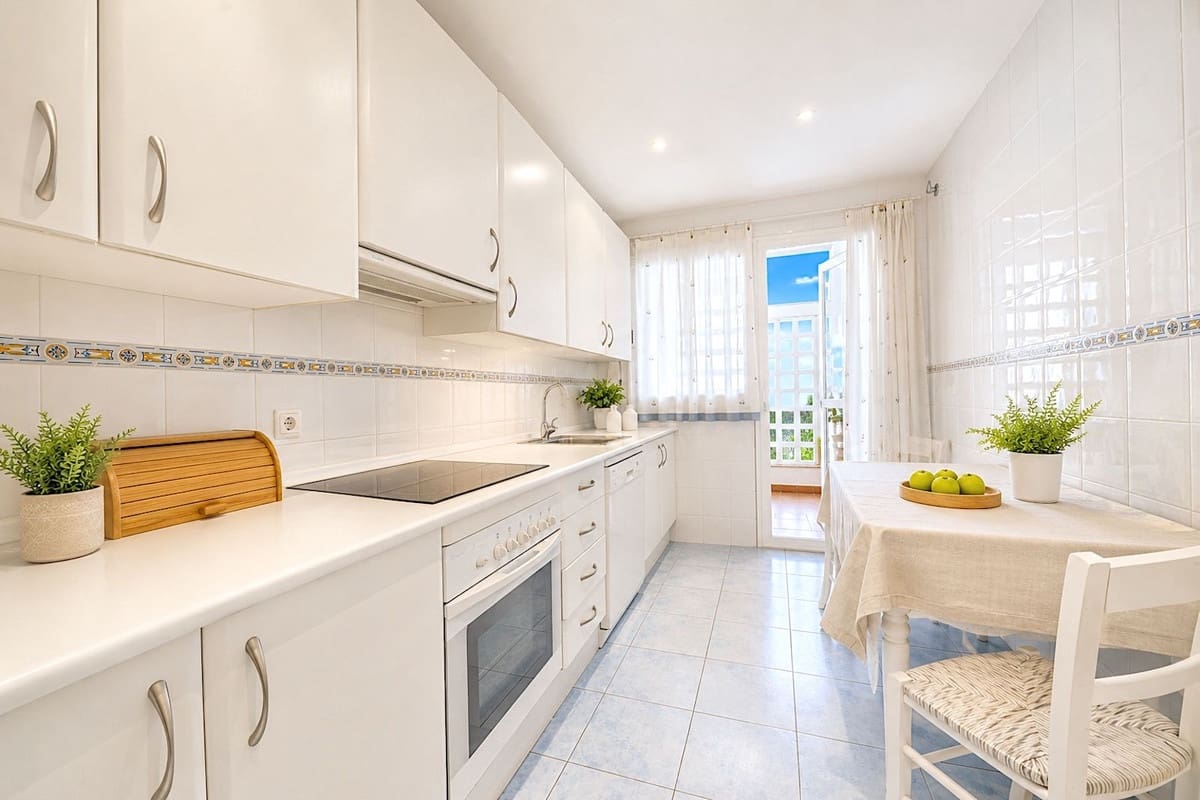 3 sypialnia Apartament na sprzedaż w Calahonda z basenem - 345 000 € (Ref: 10019966)