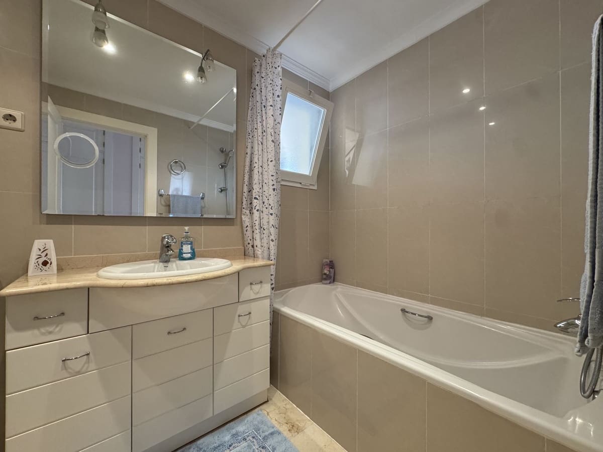 3 sovrum Lägenhet till salu i La Cala Hills - 449 900 € (Ref: 10019967)