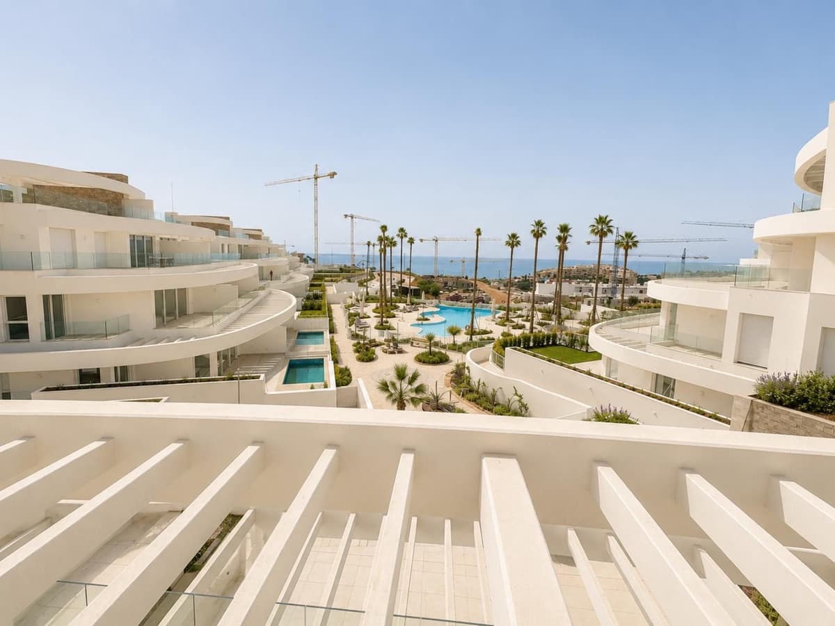 3 slaapkamer Appartement te koop in La Cala de Mijas met zwembad - € 990.000 (Ref: 10019968)