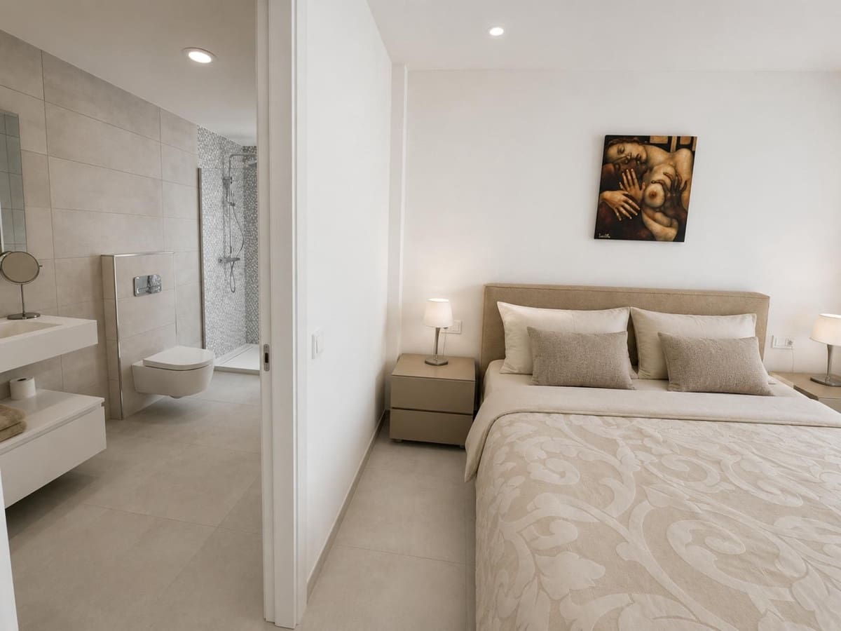 3 slaapkamer Appartement te koop in La Cala de Mijas met zwembad - € 990.000 (Ref: 10019968)