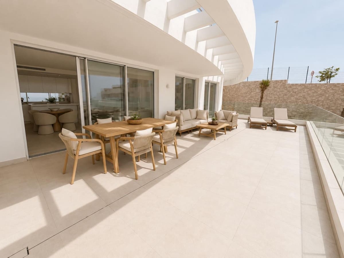 3 slaapkamer Appartement te koop in La Cala de Mijas met zwembad - € 990.000 (Ref: 10019968)
