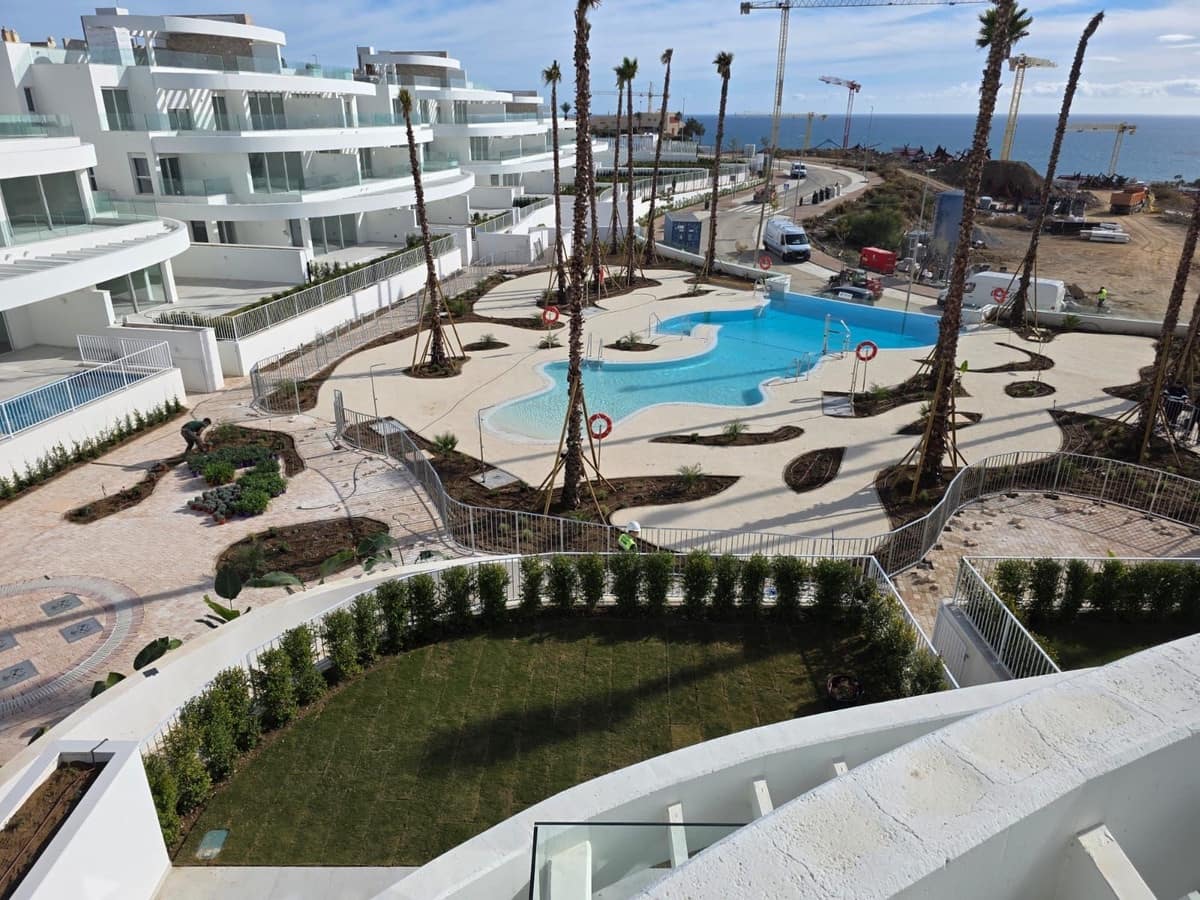 3 slaapkamer Appartement te koop in La Cala de Mijas met zwembad - € 990.000 (Ref: 10019968)