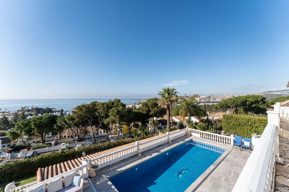 6 slaapkamer Villa te koop in La Cala de Mijas met zwembad - € 1.580.000 (Ref: 10019970)
