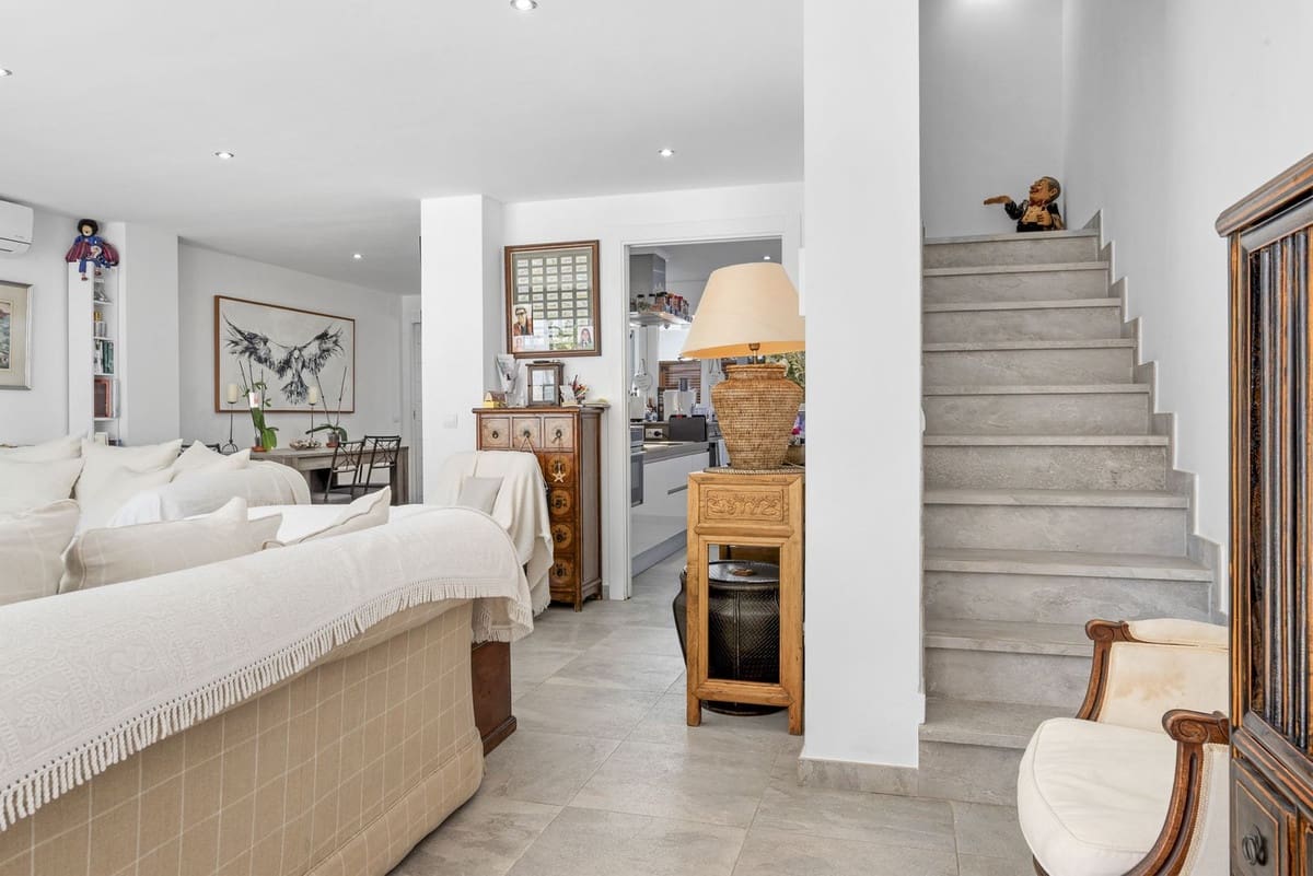 3 bedroom Townhouse for sale in La Cala de Mijas - € 980,000 (Ref: 10019971)