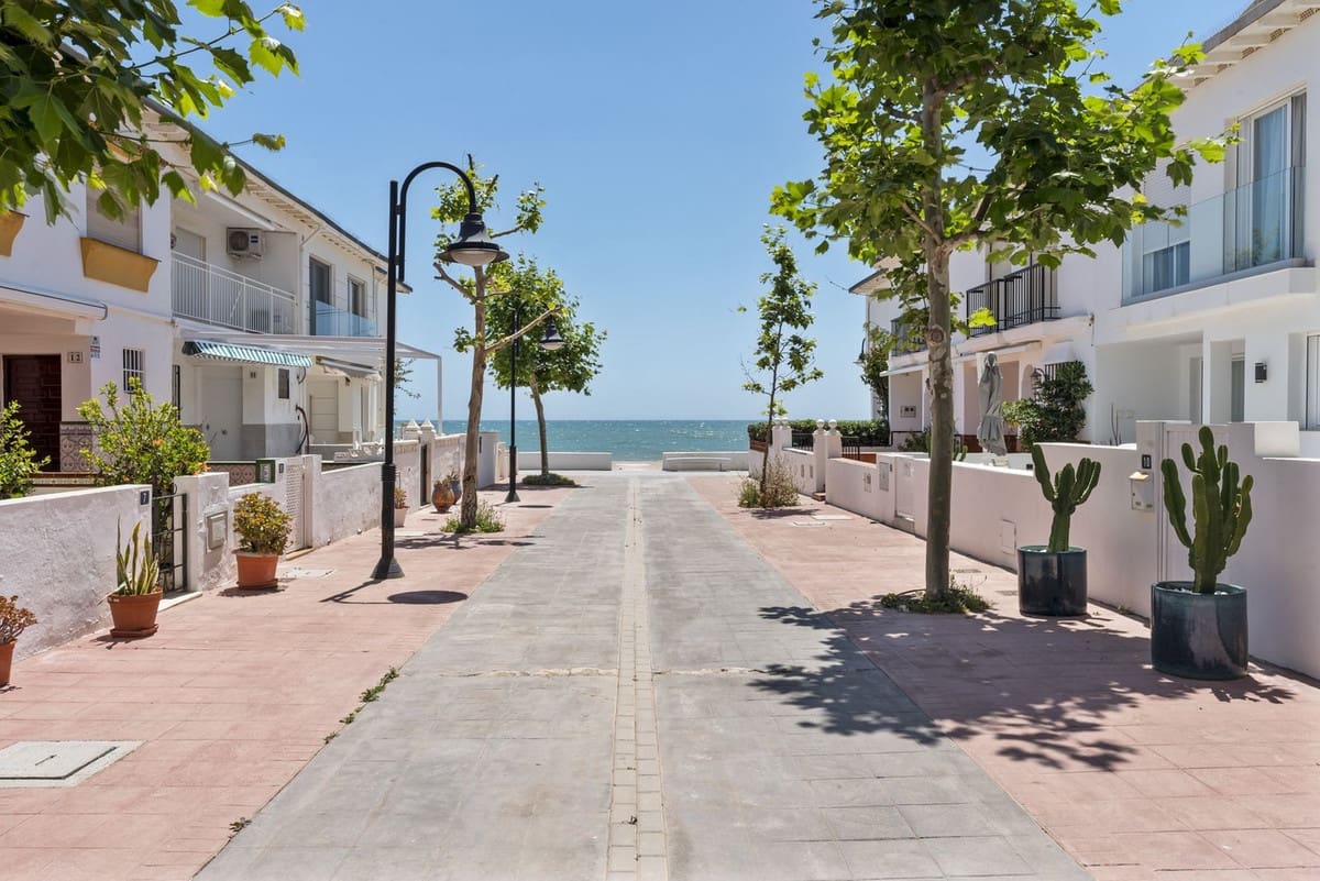 3 bedroom Townhouse for sale in La Cala de Mijas - € 980,000 (Ref: 10019971)